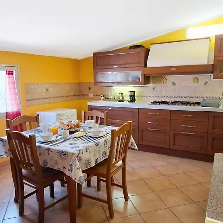 In The Center With Terrace 4km From The Sea Lejlighed Muravera