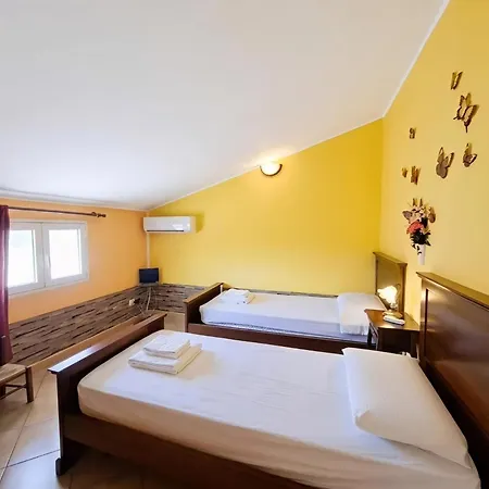 Διαμέρισμα In The Center With Terrace 4km From The Sea *